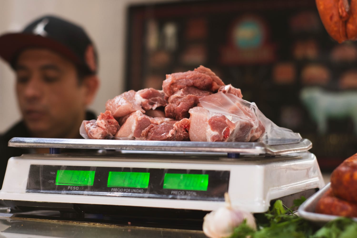 Proceso de corte en Carnicería La Chiquita